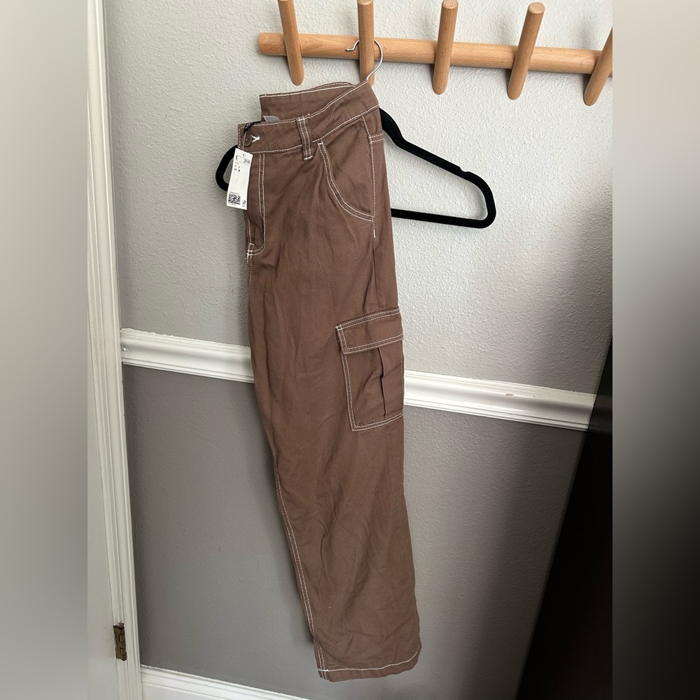 Women’s brown cargo pants size 6